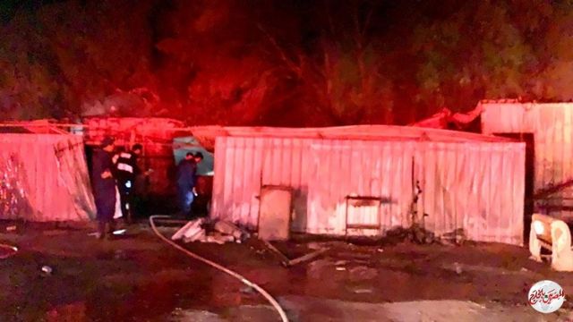 تفحم وافدين أثر حريق سكن للعمال بمزارع الوفرة فى الكويت