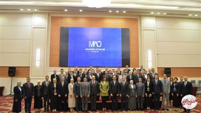 وزيرة الهجرة تلتقي ضباط القوات المسلحة المرشحين للعمل بالتمثيل الدبلوماسي العسكري