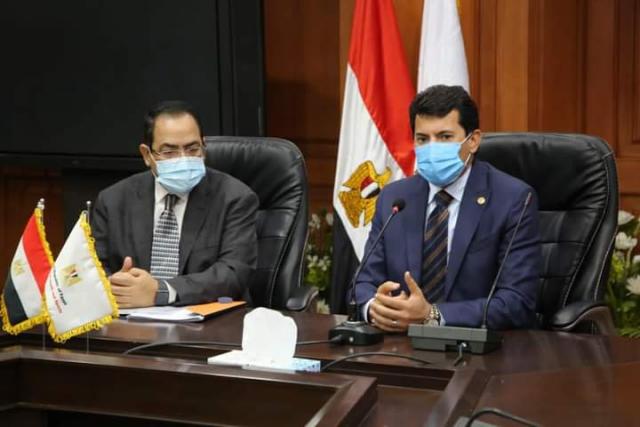 الدكتور أشرف صبحى