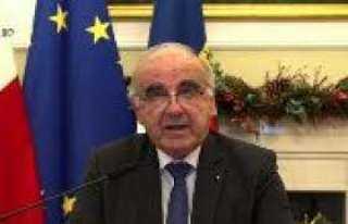 سفير جمهورية مصر العربية في مالطا يلاقى ووزير المالية والتوظيف المالطي