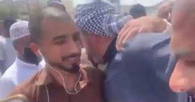 العراقي آدم محمد يصل مكة قادماً من بريطانيا مشيا على الأقدام لأداء فريضة الحج