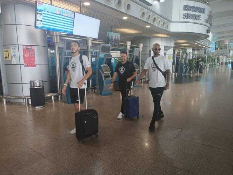 بعثة الزمالك تغادر مطار القاهرة متجهة إلى الكاميرون استعدادًا للقاء إيليكت التشادي