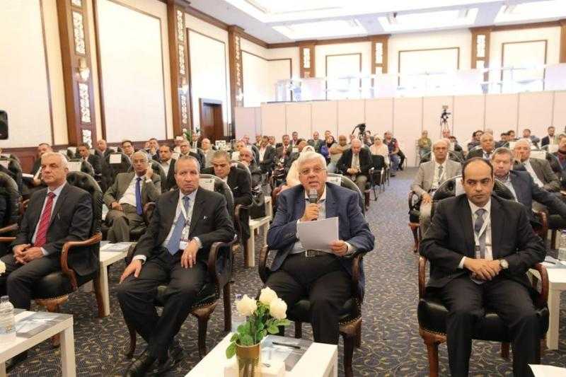 وزير التعليم العالي يشهد ختام مُنتدى فعاليات وأنشطة الجامعات الحكومية المصرية لمواجهة التغيرات المُناخية