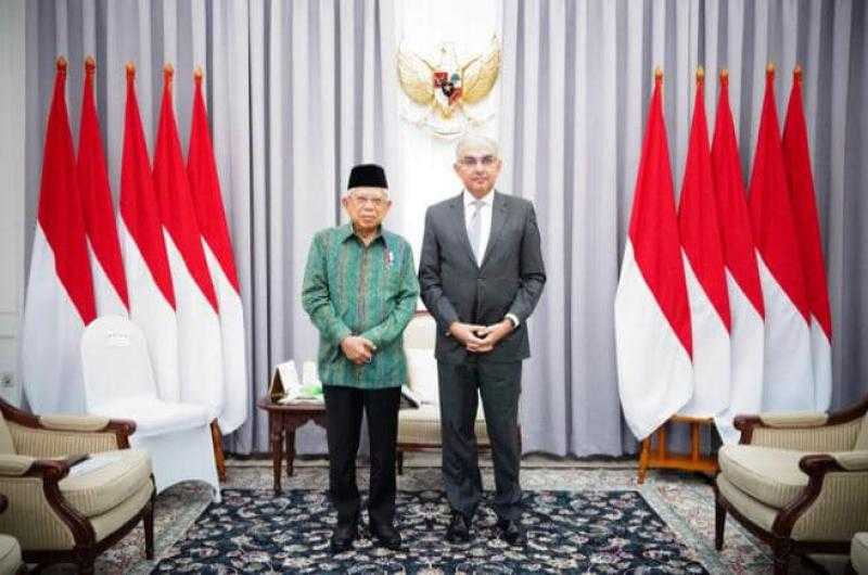 نائب رئيس جمهورية إندونيسيا يستقبل السفير المصري في جاكرتا