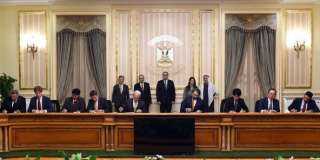 رئيس الوزراء يشهد توقع اتفاقيات مع مؤسسات تمويل دولية لإقامة محطتي طاقة متجددة في أسوان والبحر الأحمر بقدرة ١٠٠٠ ميجاوات