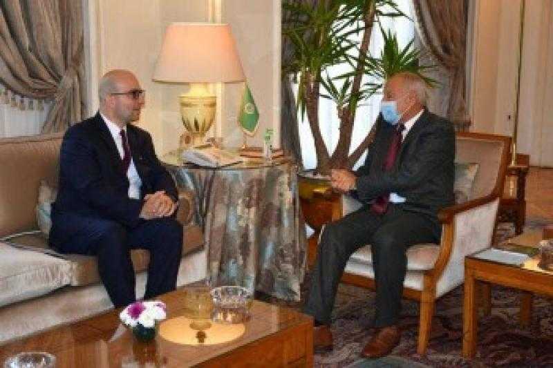 أبو الغيط يتابع مع وزير شئون القدس تنفيذ قرارات ”قمة الجزائر”