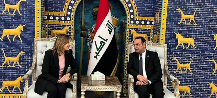 رئيس الوزراء العراقي يستقبل وزيرة الثقافة بمقر الحُكم