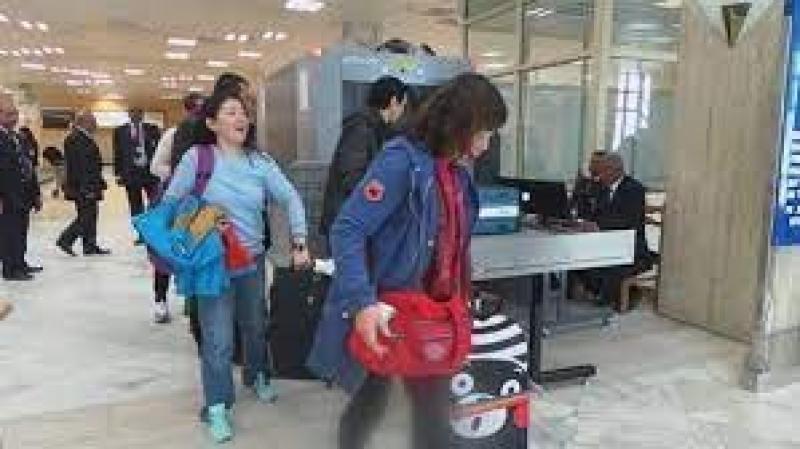مطار القاهرة يستقبل أول فوج سياحي صيني منذ جائحة كورونا