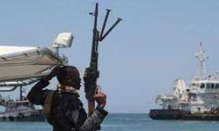 اختطاف بعض أفراد طاقم ناقلة نفط دنماركية من قبل قراصنة في خليج غينيا
