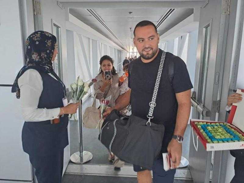 وصول 171 سائحًا على أولى رحلات مطار طشقند لمطار الغردقة الدولي
