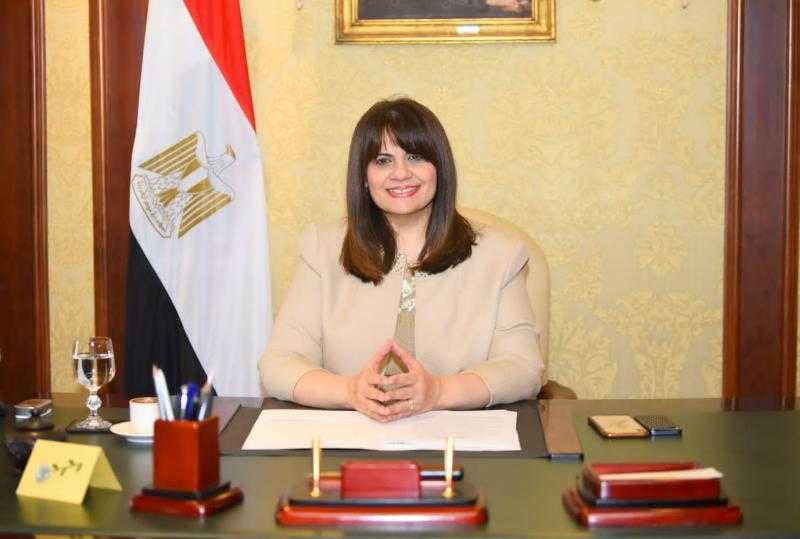 وزيرة الهجرة: إطلاع المصريين بالخارج على ما يجرى بوطنهم جعلهم حائط صد يساندون القضايا الوطنية والقومية