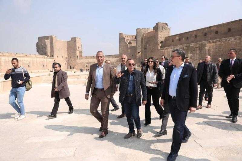 وزير السياحة والآثار يفتتح برج الرملة والحداد بقلعة صلاح الدين الأيوبي بعد الانتهاء من مشروع ترميمهما.