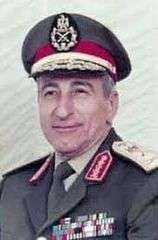 الفريق صفي الدين أبو شناف   رئيس أركان حرب القوات المسلحة سابقاً.