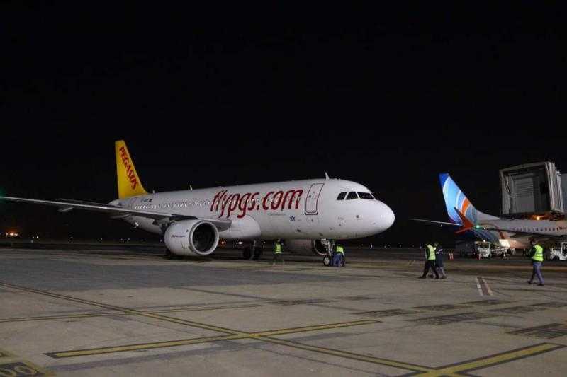 مطار سفنكس الدولي يستقبل أولى رحلات شركة ”بيجاسوس” التركية