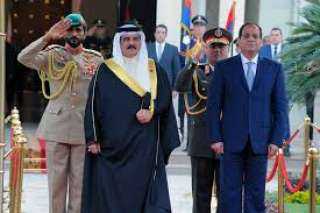 الرئيس السيسي: اتفقت مع ملك البحرين على تكثيف جهود وقف التصعيد بالأراضي الفلسطينية والمنطقة