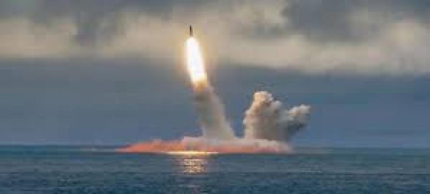 القيادة المركزية الأمريكية: التصدي لصاروخ باليستي مضاد للسفن أطلقه الحوثيون