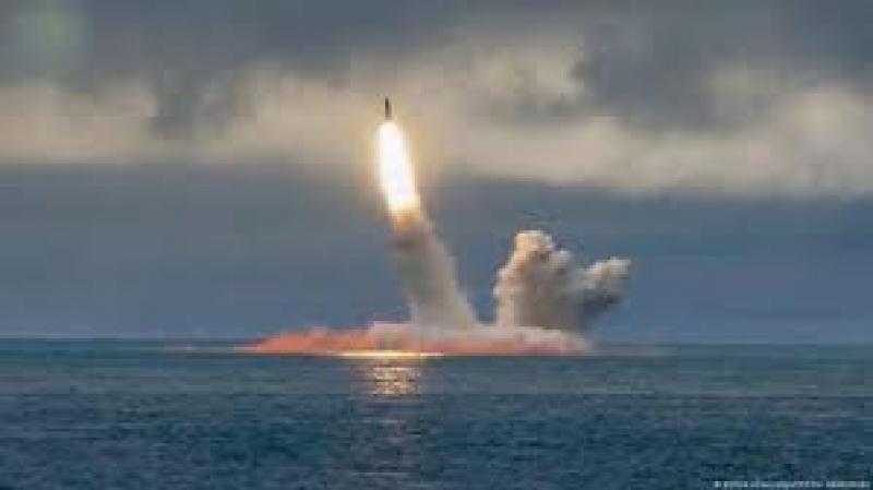 القيادة المركزية الأمريكية: التصدي لصاروخ باليستي مضاد للسفن أطلقه الحوثيون