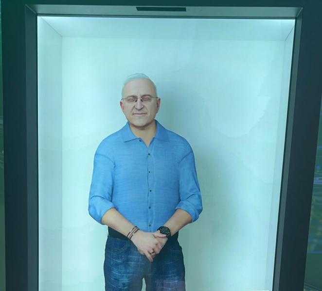 النسخة الافتراضية للرئيس التنفيذي العالمي لشركة أتش بي إي في معرض جيتكس2024  نموذج للابتكار.