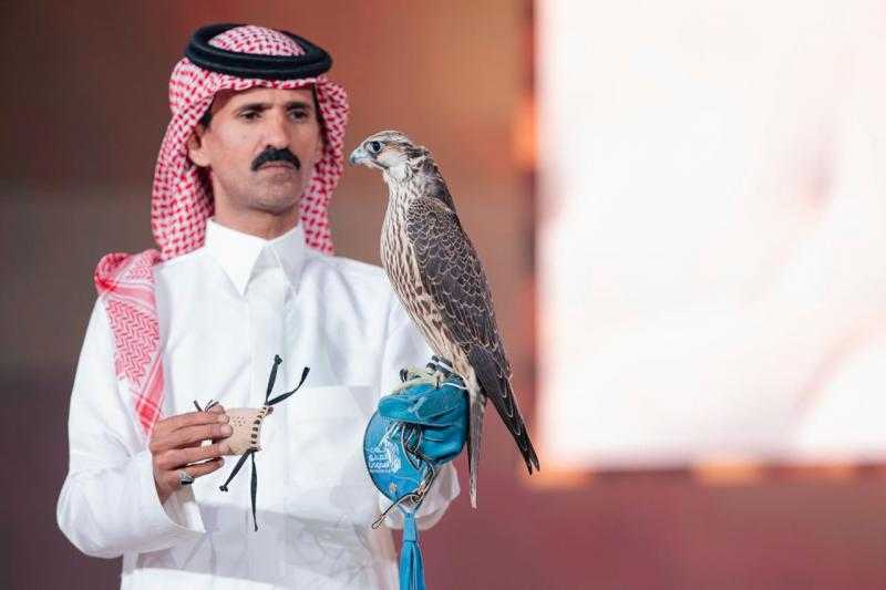 بيع صقرين بـ (578) ألف ريال في الليلة الـ 13 لمزاد نادي الصقور السعودي 2025