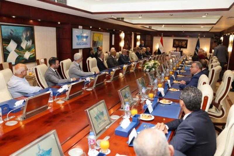 الفريق أسامة ربيع يجتمع مع ممثلي 20 جهة من الخطوط والتوكيلات الملاحية