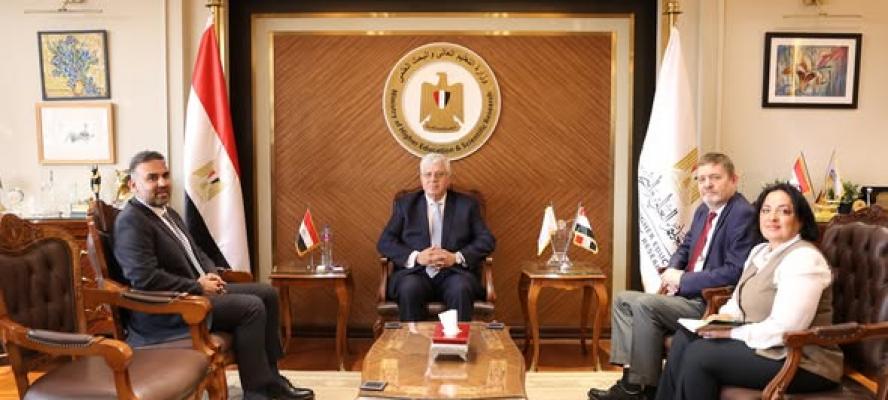 وزير التعليم العالي يبحث تعزيز التعاون الأكاديمي والعلمي مع المجلس الثقافي البريطاني