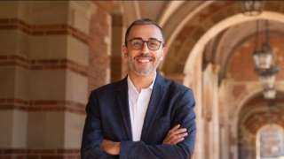 طبيب مصري يتوج بجائزة الحسين الدولية للباحثين الناشئين في أبحاث السرطان