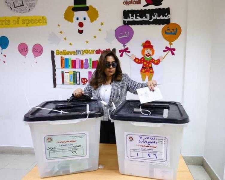 وزيرة التنمية المحلية والقائم بأعمال وزير البيئة تُدلي بصوتها في انتخابات مجلس النواب 2025