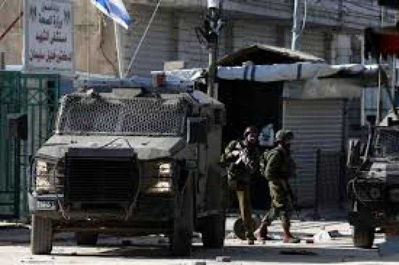 قوات كبيرة من جيش الاحتلال الإسرائيلي تقتحم مجددًا المنطقة الشرقية من مدينة نابلس