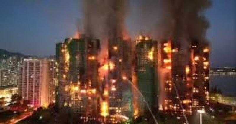 شرطة هونج كونج تؤكد سلامة 159 شخصا كانوا في عداد المفقودين إثر حريق المجمع السكني