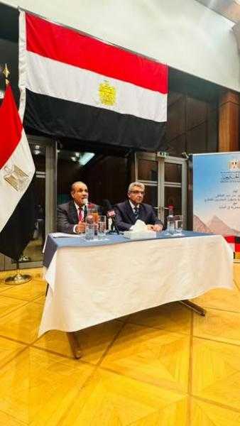 وزير الخارجية يلتقي بأعضاء الجالية المصرية في ألمانيا