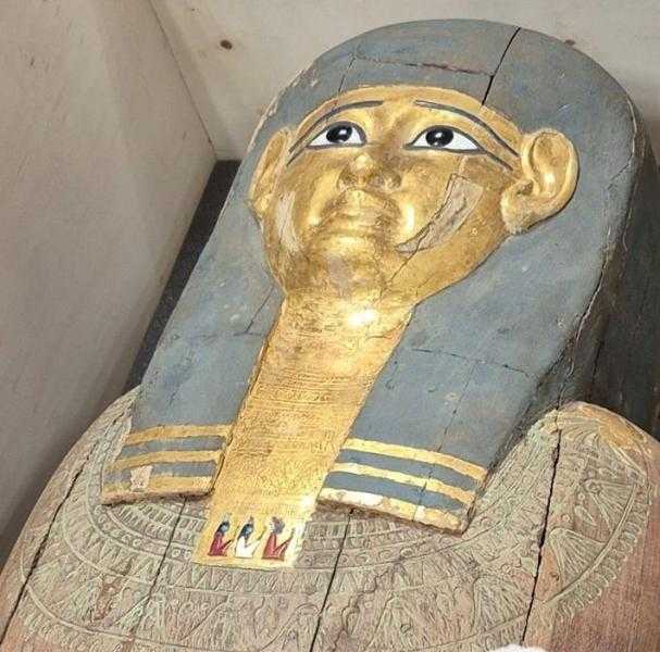 بعد خروجهما بطريقة غير شرعية.. ”السياحة والآثار” تتسلّم قطعتين أثريتين من بلجيكا