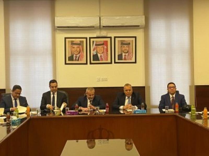 السفير المصري بالأردن لأبناء الجالية : أبوابنا مفتوحة وخدمة المواطن أولويتنا