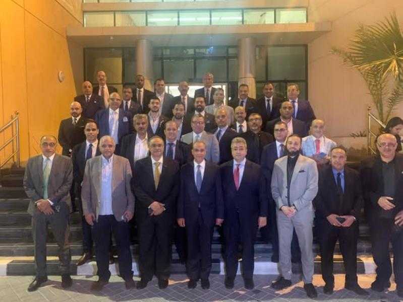 وزير الخارجية يلتقى الجالية المصرية فى قطر