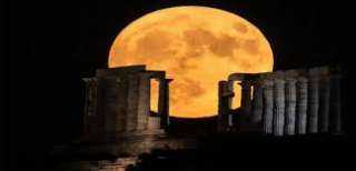 البدر العملاق يضيء البترا بدقة فلكية تكشف عبقرية الأنباط