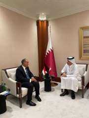 وزير الخارجية يلتقي رئيس مجلس الوزراء وزير الخارجية القطري في الدوحة وزير الخارجية يلتقي رئيس مجلس الوزراء وزير الخارجية القطري في الدوحة