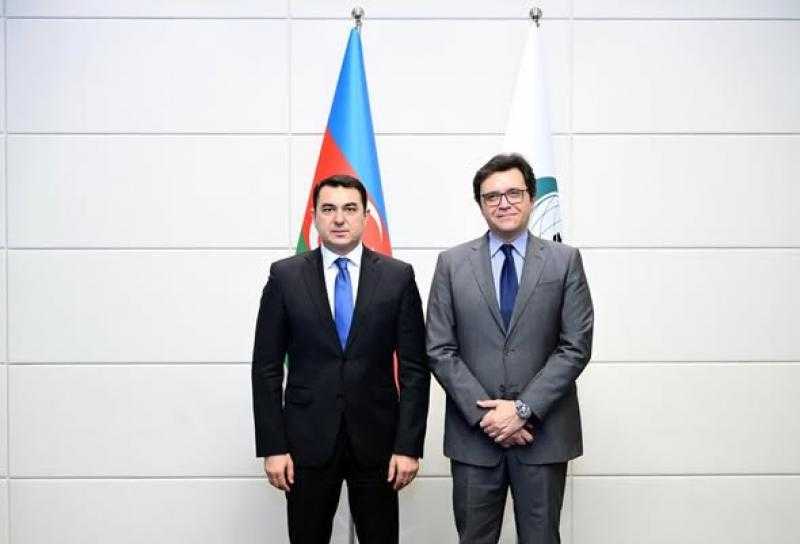 وزير الثقافة يبحث مع نظيره الأذربيجاني آليات تعزيز التعاون الثقافي بين البلدين