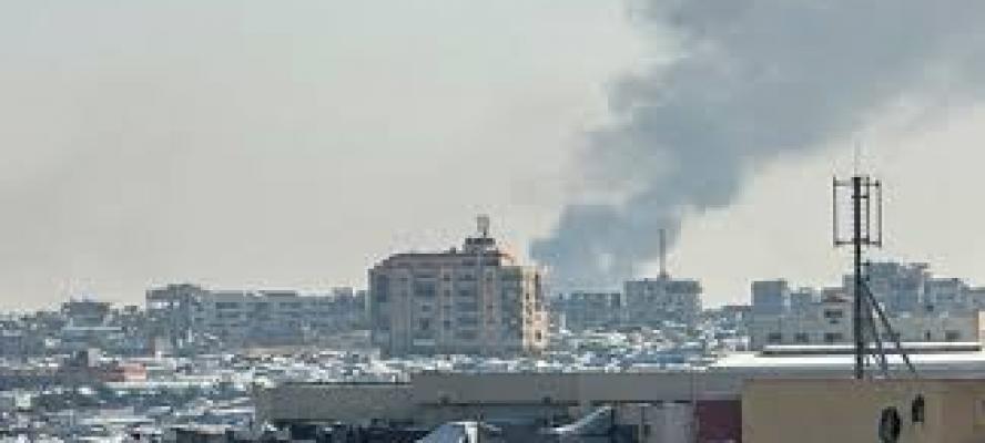 غارات وقصف إسرائيلي جنوب ووسط قطاع غزة وسط أزمة صحية خانقة