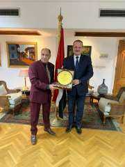 الاتحاد العام للمصريين بالخارج يكرم الدكتور أشرف العزازي تقديرا لدوره الوطني في خدمة المصريين في الخارج