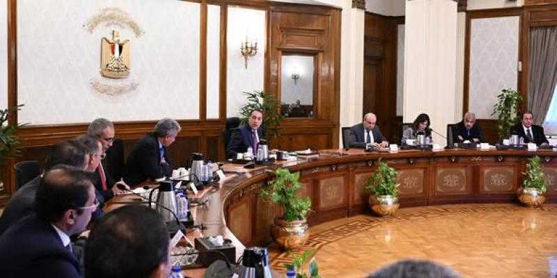 رئيس الوزراء يجتمع بأعضاء اللجنة الاستشارية لتطوير السياحة