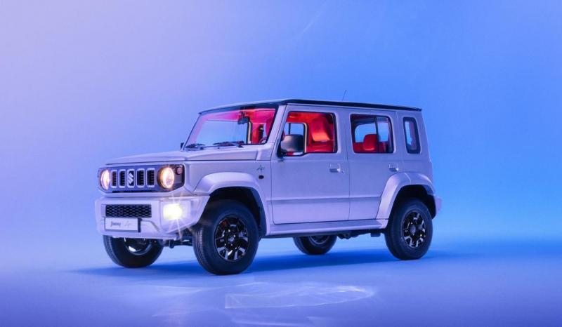 Suzuki Jimny Art Edition الحصري في دولة الإمارات