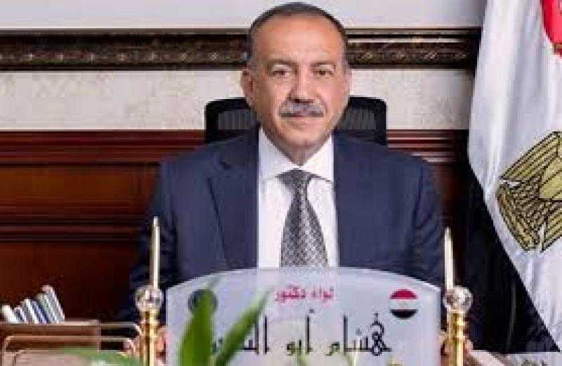 محافظ أسيوط: استكمال الرحلات السياحية لطلاب المدارس يرسخ الوعي بمسار العائلة المقدسة