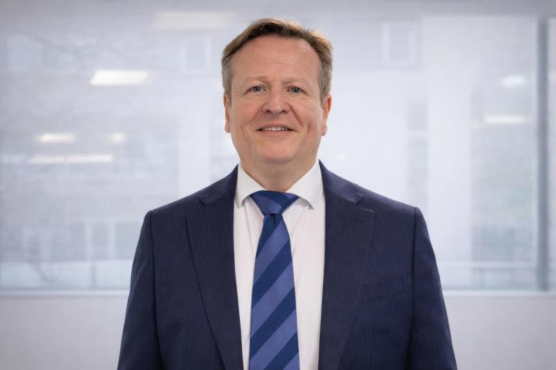 مجموعة سوميه التعليمية تُعيّن ”سبنسر كولز” في منصب الرئيس التنفيذي الجديد