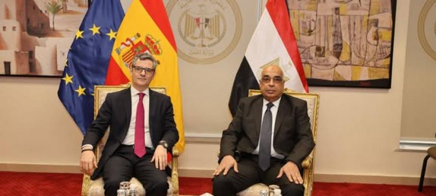 وزير العدل يوقع اتفاقيتين للمساعدة القضائية وتسليم المجرمين مع نظيره الإسباني