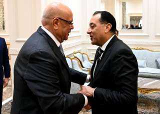 رئيس الوزراء يهنئ المستشار هشام بدوي رئيس مجلس النواب بتولي مهام منصبه | صور