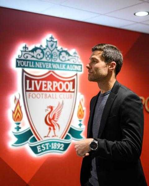 نادي ليفربول تواصل مع تشابي الونسو لـتدريب الفريق