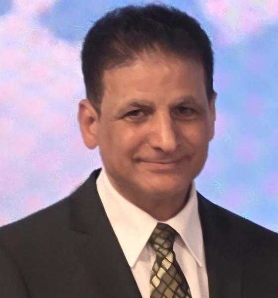 الكاتب بهجت العبيدى ممثلا لمؤسسة رسالة السلام فى النمسا وشرق أوروبا