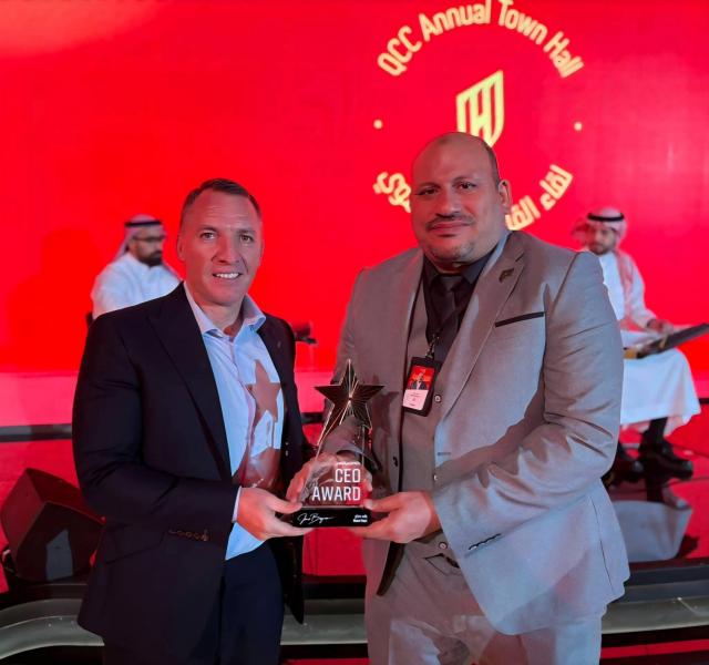 صحيفة المصريين بالخارج تهنئ وليد حجاج لحصوله على جائزة الموظف المثالي بشركة القادسية