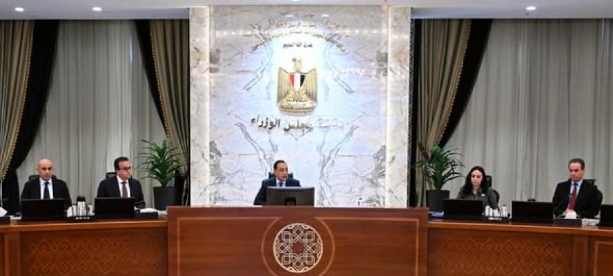 رئيس الوزراء يناقش إجراءات حماية الأطفال والنشء من المحتوي الضار على وسائل التواصل الاجتماعي تنفيذاً للتوجيهات الرئاسية