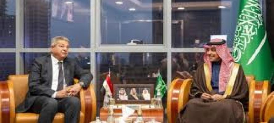 رئيس الأعلى للإعلام يبحث مع وزير الإعلام السعودى سبل التعاون