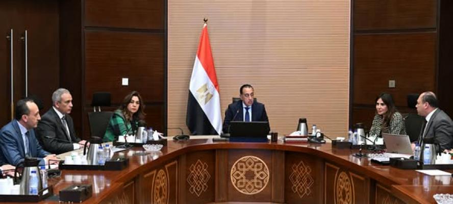 رئيس الوزراء يتابع الموقف التنفيذي لمشروعات هيئة تنمية الصعيد